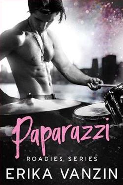 Paparazzi by Erika Vanzin